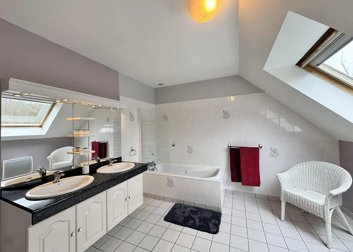 Feriehus Maison Angelo - Piscine - Jardin - 6p *